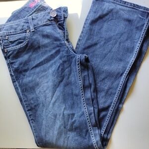 Women's Wrangler Jeans Size 9/10 x 34